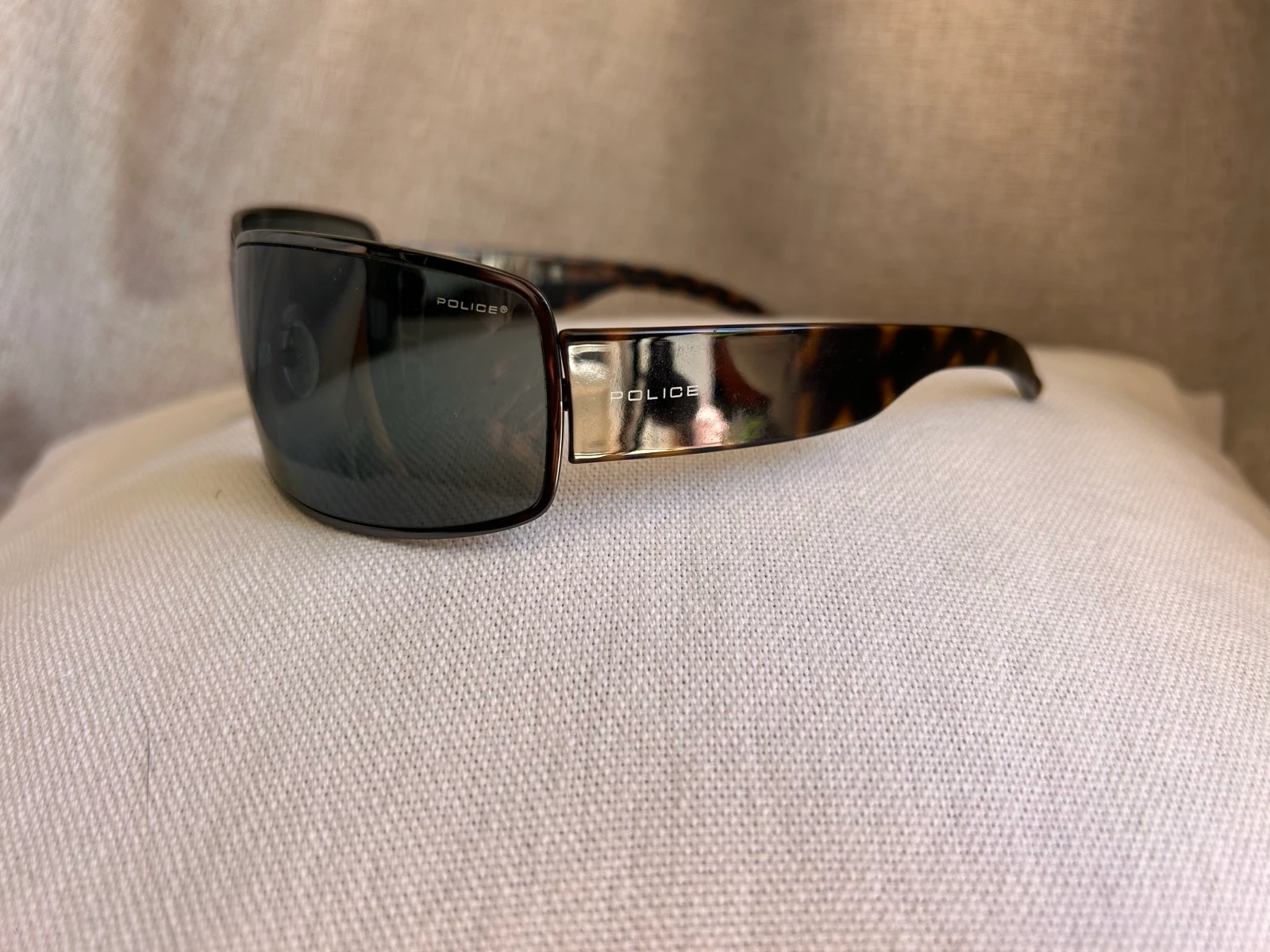 Police Sunglasses - Model S 8095 (Y2K Style / Sport Chic) – photo 3